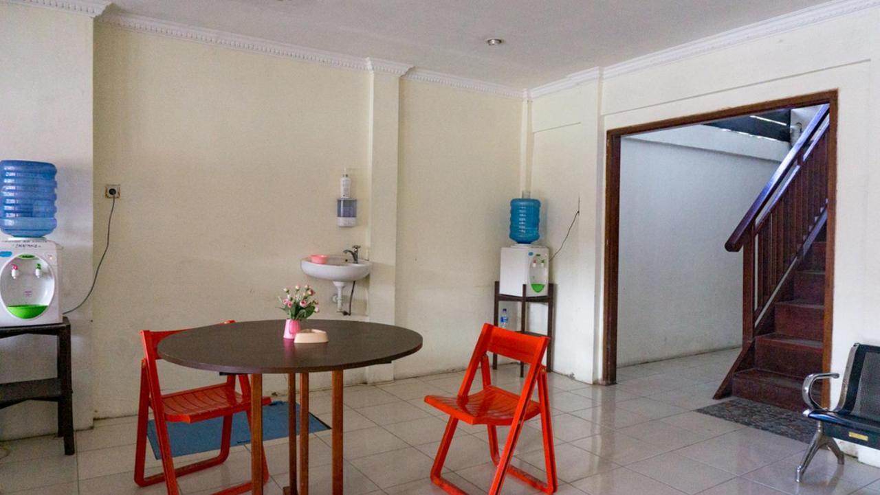 Reddoorz Near Sentani Airport Jayapura Hotel Exterior foto