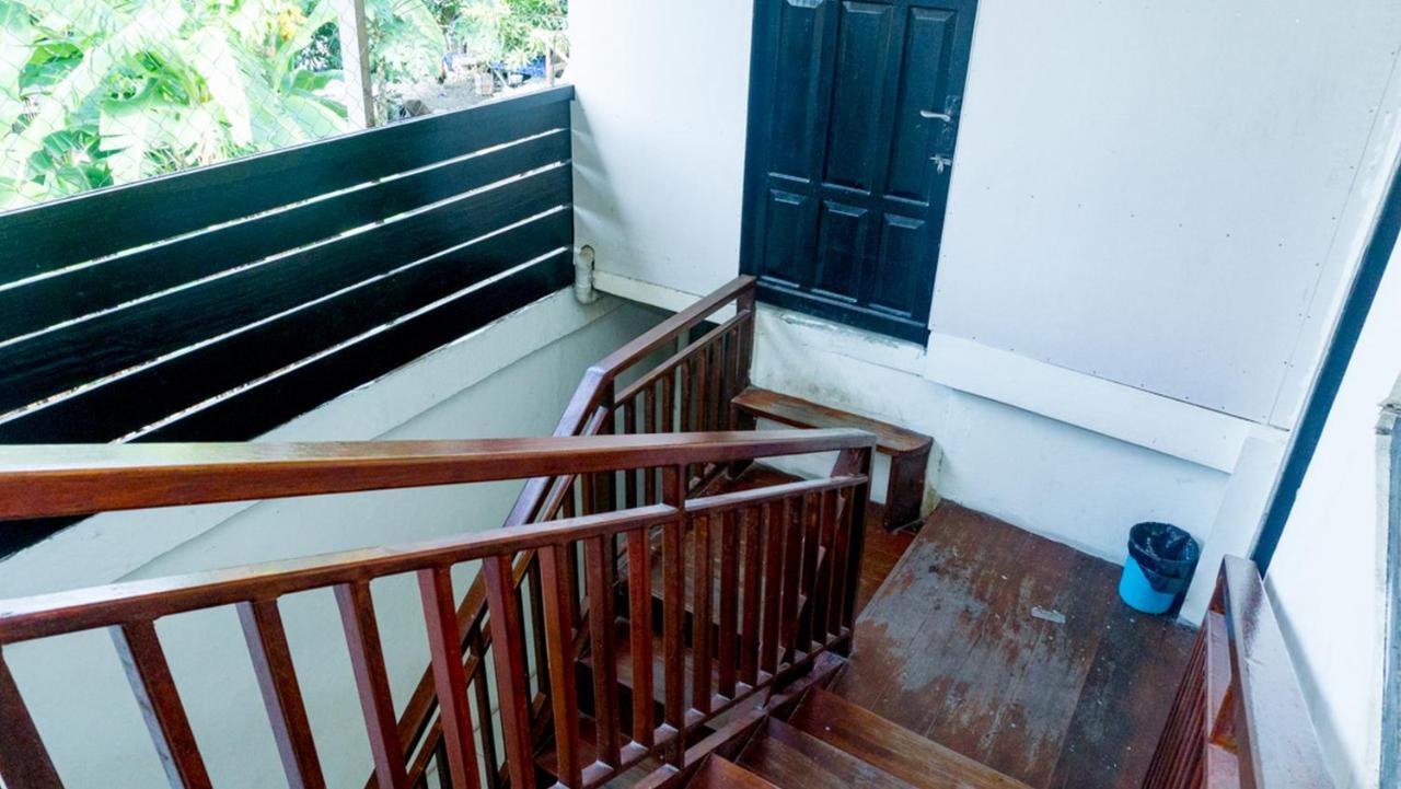 Reddoorz Near Sentani Airport Jayapura Hotel Exterior foto