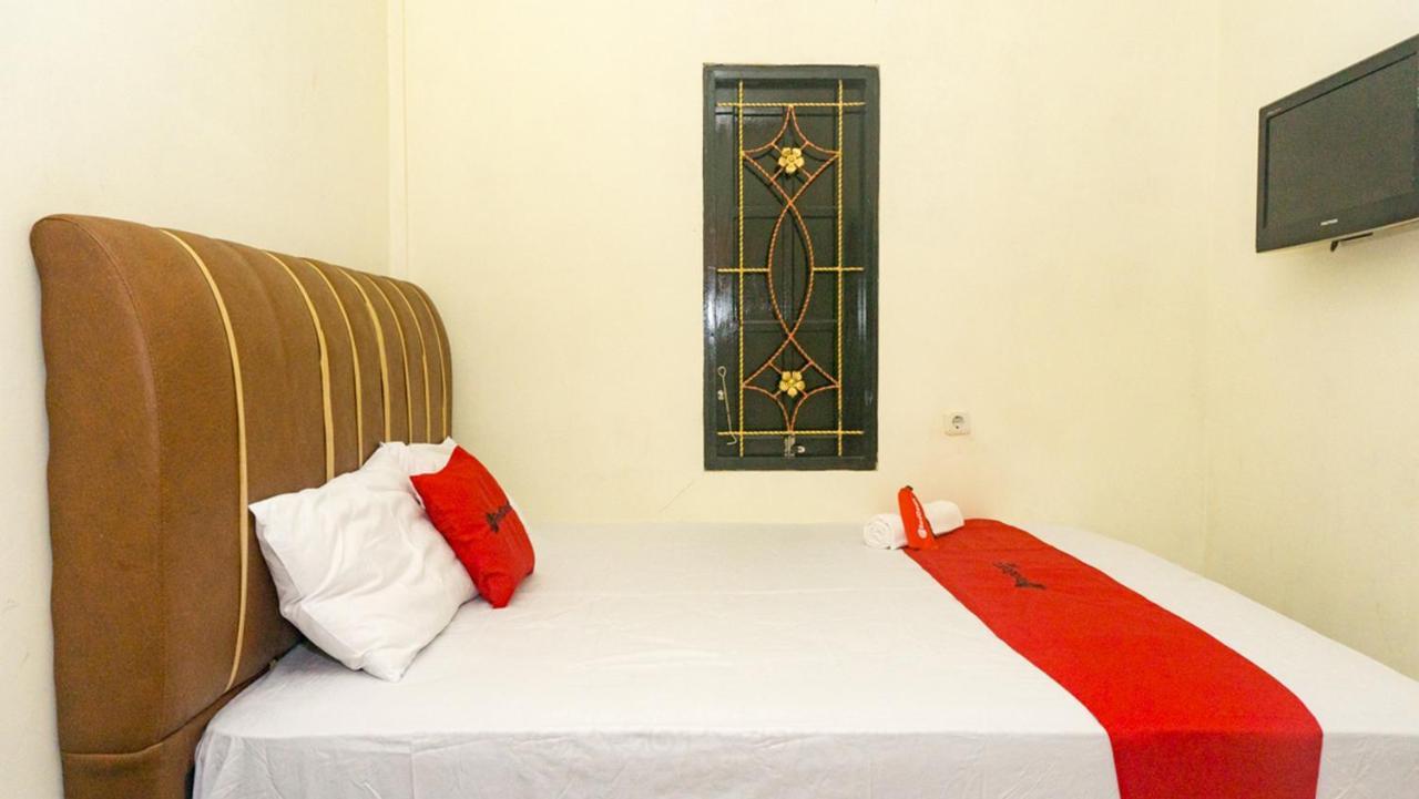 Reddoorz Near Sentani Airport Jayapura Hotel Exterior foto