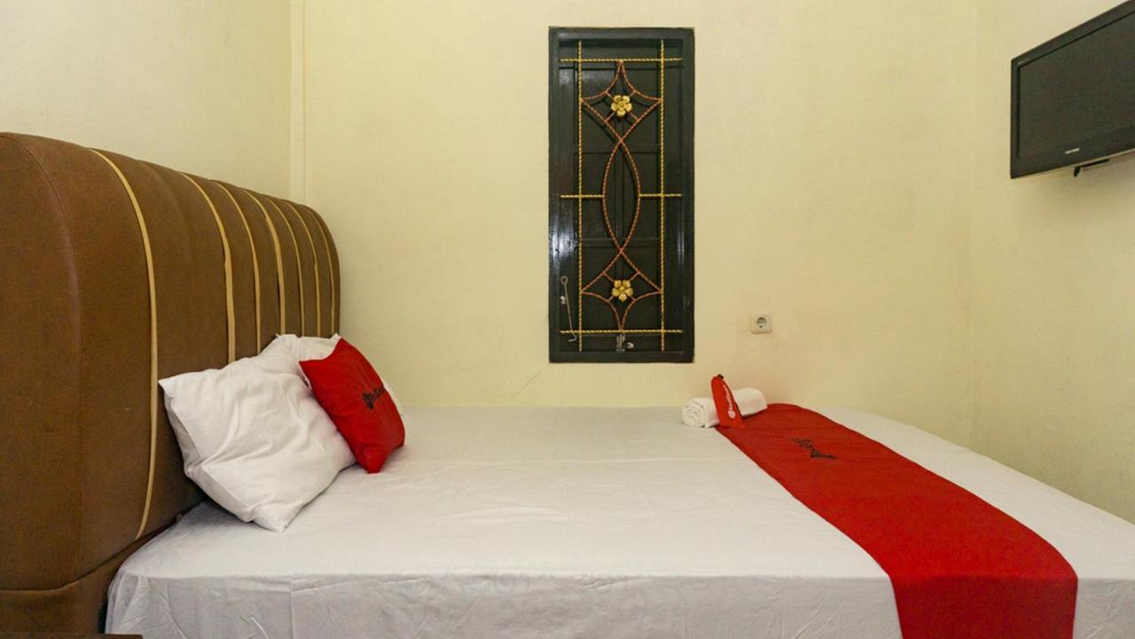 Reddoorz Near Sentani Airport Jayapura Hotel Exterior foto