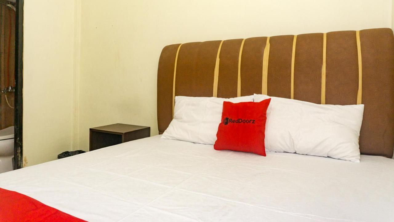 Reddoorz Near Sentani Airport Jayapura Hotel Exterior foto